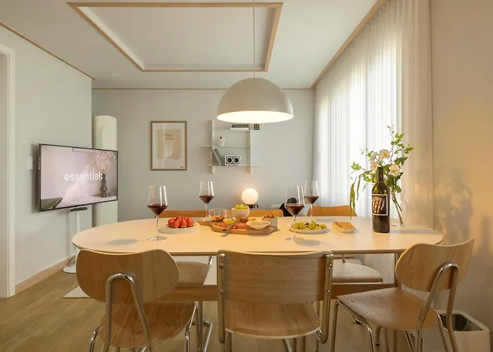 Experience The Vibrant Of At Our Stylish O-nol アパート *