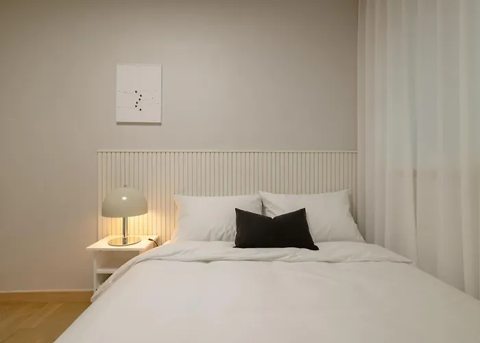 Experience The Vibrant Of At Our Stylish O-nol アパート *